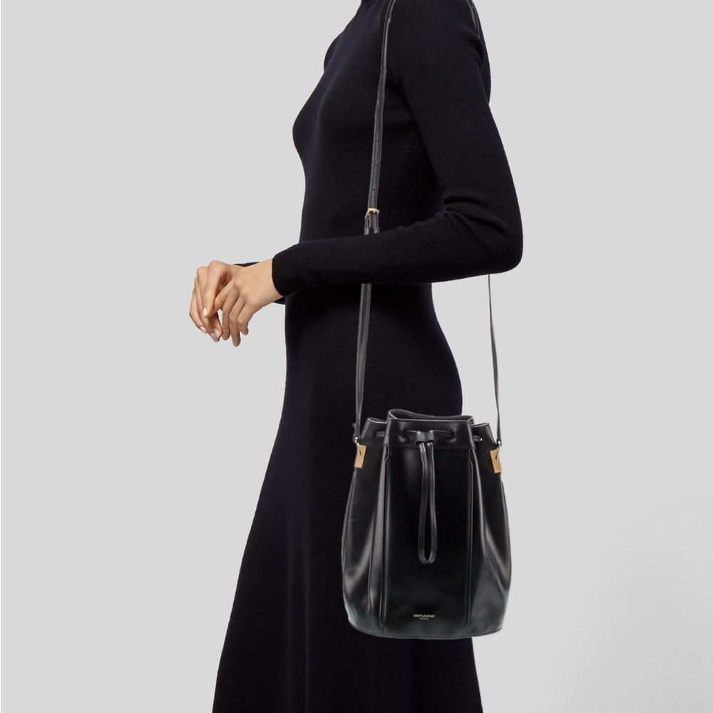 Elegant Black Leather Bucket Bag